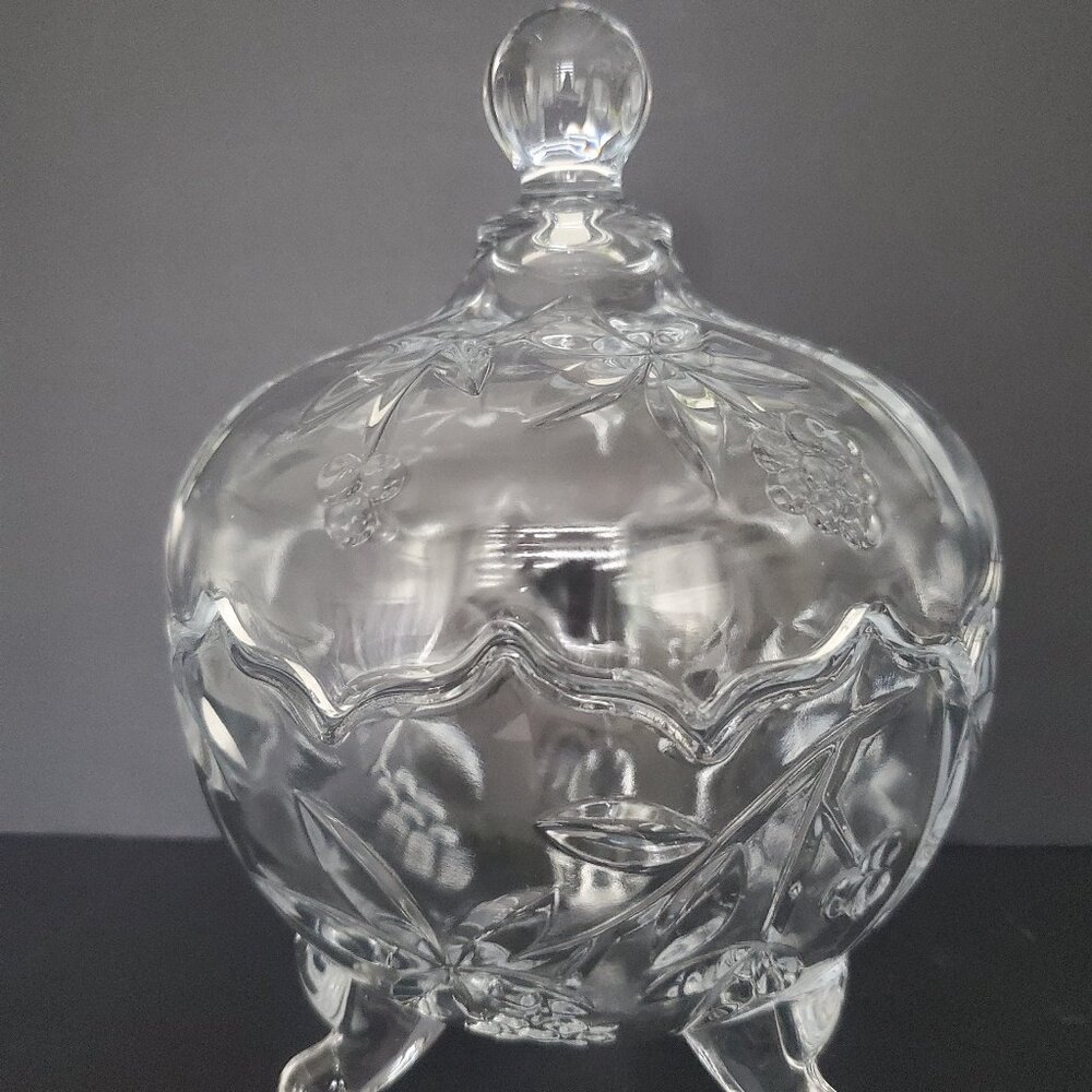 Vintage Lidded Candy Dish Jewellery Bowl for Dresser Top Elegant Scalloped Edge